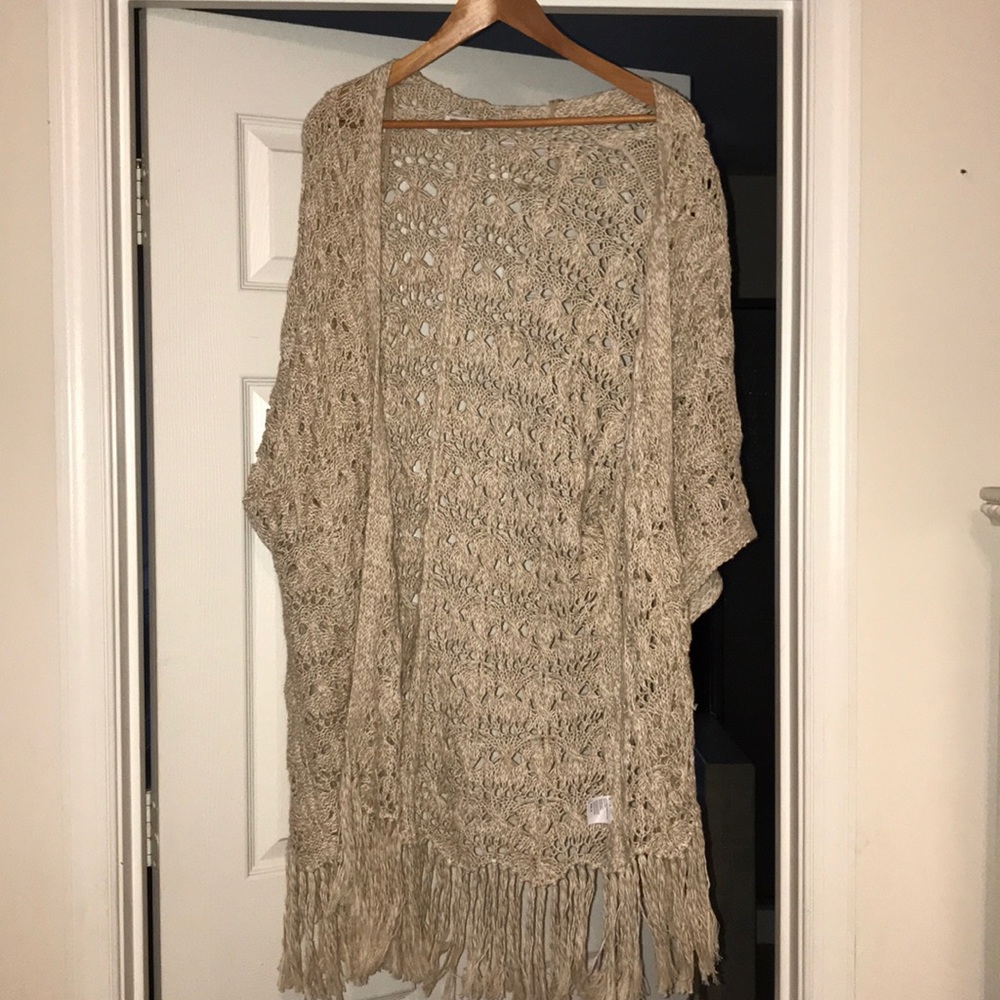 american eagle shrug